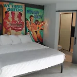 Bent Inn - Lgbtq Hotel